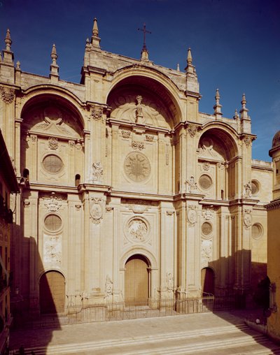 Vista de la fachada de Alonso Cano